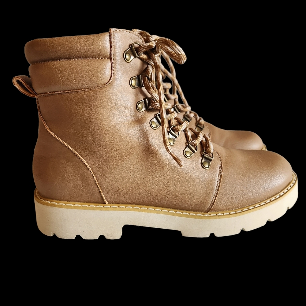 Oasis Society Lug Sole Combat Boots Beige/ Latte  Size 9 - Picture 2 of 13